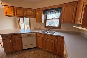 804 Crocker Ave S, Thief River Falls, MN 56701 - Photo 11
