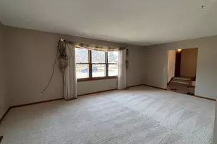 804 Crocker Ave S, Thief River Falls, MN 56701 - Photo 7