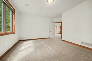 2318 Olivia Ct E, Maplewood, MN 55119 - Photo 17