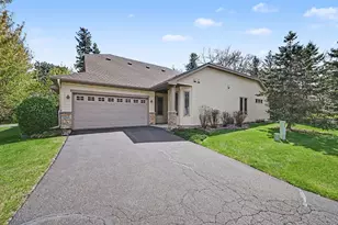 2318 Olivia Ct E, Maplewood, MN 55119 - Photo 3
