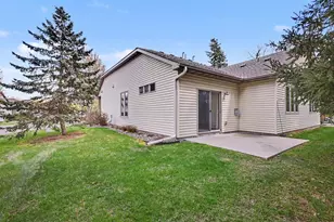 2318 Olivia Ct E, Maplewood, MN 55119 - Photo 25