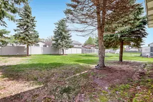 711 Cope Ave W, Roseville, MN 55113 - Photo 29