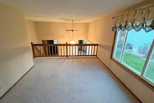 711 Cope Ave W, Roseville, MN 55113 - Photo 3