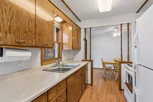 1310 Oak St W, Stillwater, MN 55082 - Photo 15