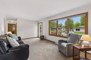 1310 Oak St W, Stillwater, MN 55082 - Photo 7