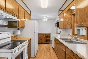 1310 Oak St W, Stillwater, MN 55082 - Photo 13