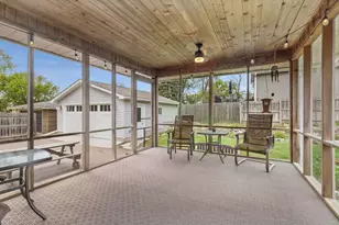 1310 Oak St W, Stillwater, MN 55082 - Photo 9