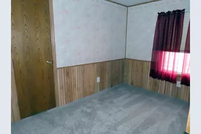 911 Hamilton Avenue NE, Red Lake Falls, MN 56750 - Photo 15