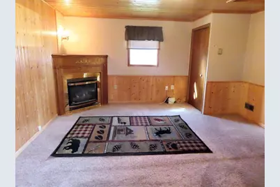 911 Hamilton Avenue NE, Red Lake Falls, MN 56750 - Photo 3