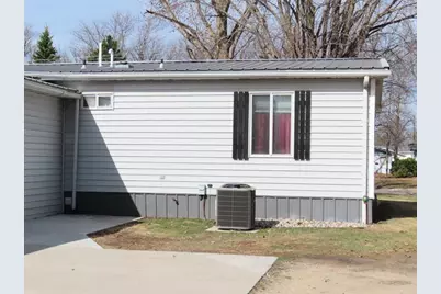 911 Hamilton Avenue NE, Red Lake Falls, MN 56750 - Photo 23