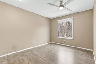 2115 Marquis Rd, Golden Valley, MN 55427 - Photo 25
