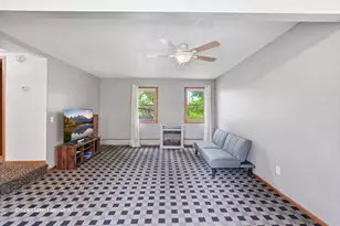 900 & 902 N Hamilton St, Saint Croix Falls, WI 54024 - Photo 5