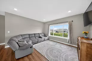 3913 Sunnydale Ln SE, Rochester, MN 55904 - Photo 17