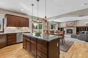 13694 Grafton Ct, Apple Valley, MN 55124 - Photo 11