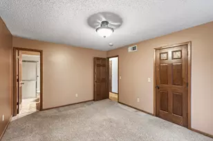 9367 Nesbitt Rd, Bloomington, MN 55437 - Photo 17