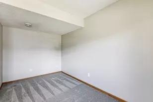 1718 Riverside Dr, Shakopee, MN 55379 - Photo 31