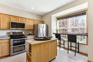 1718 Riverside Dr, Shakopee, MN 55379 - Photo 11