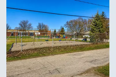 409 5th Street NE, Staples, MN 56479 - Photo 5