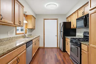 6560 49th St N, Oakdale, MN 55128 - Photo 35
