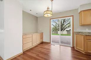 6560 49th St N, Oakdale, MN 55128 - Photo 37