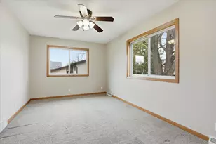 6560 49th St N, Oakdale, MN 55128 - Photo 39