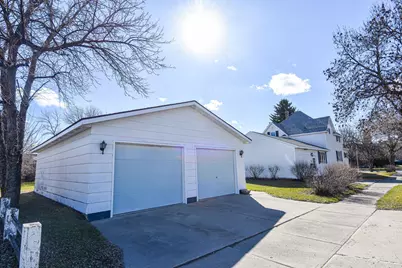 203 E Fletcher Avenue, Warren, MN 56762 - Photo 7