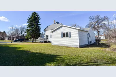 203 E Fletcher Avenue, Warren, MN 56762 - Photo 7