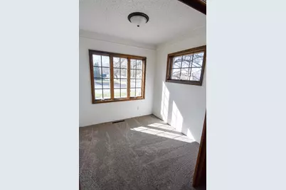 203 E Fletcher Avenue, Warren, MN 56762 - Photo 11