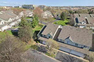 8981 Spring Ln, Woodbury, MN 55125 - Photo 29