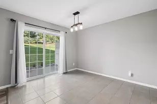 8981 Spring Ln, Woodbury, MN 55125 - Photo 9