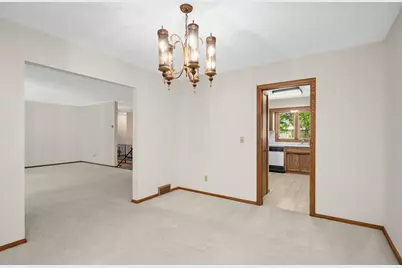 400 Cimarron Circle, Chanhassen, MN 55317 - Photo 21
