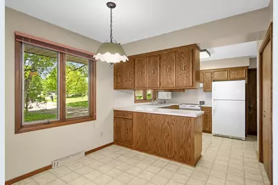 400 Cimarron Circle, Chanhassen, MN 55317 - Photo 25