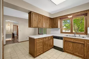 400 Cimarron Cir, Chanhassen, MN 55317 - Photo 23