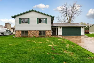 3 Saint Marks Bay, Faribault, MN 55021 - Photo 3