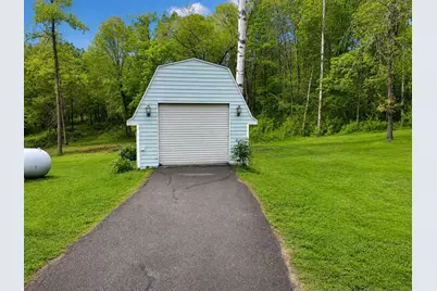 238 Glen Circle, River Falls, WI 54022 - Photo 5