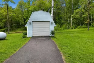 238 Glen Cir, River Falls, WI 54022 - Photo 5