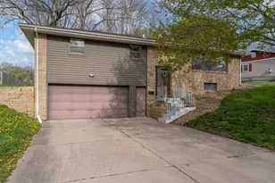 110 S Belmont Dr, Mankato, MN 56001 - Photo 1