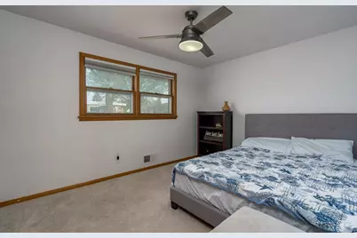 110 S Belmont Drive, Mankato, MN 56001 - Photo 17
