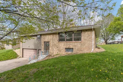 110 S Belmont Drive, Mankato, MN 56001 - Photo 3