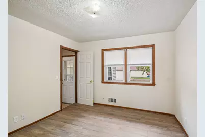 5324 Emerson Avenue N, Brooklyn Center, MN 55430 - Photo 13