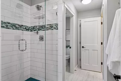 6671 Amberwood Lane, Chanhassen, MN 55317 - Photo 37