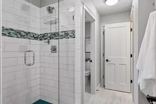 6671 Amberwood Ln, Chanhassen, MN 55317 - Photo 37