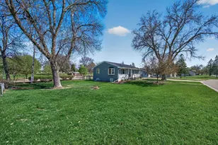 6842 Drew Ave N, Brooklyn Center, MN 55429 - Photo 3
