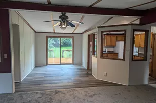 304 Valley View Dr, Redwood Falls, MN 56283 - Photo 9