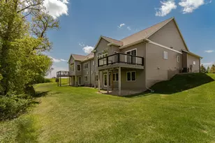2824 Ivory Rd NE, Rochester, MN 55906 - Photo 3