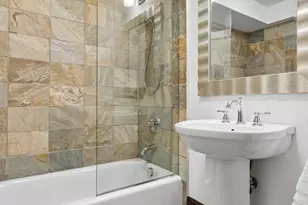 2204 W Lake of the Isles Pkwy, Minneapolis, MN 55405 - Photo 43