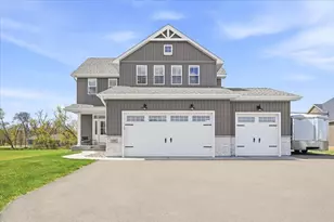 999 152nd Ave, New Richmond, WI 54017 - Photo 1