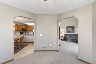 7664 Ojibway Park Draw, Woodbury, MN 55125 - Photo 15
