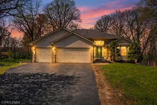 7910 Baylor St, Wyoming, MN 55092 - Photo 3