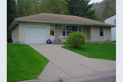 1319 Lakeview Avenue, Winona, MN 55987 - Photo 1